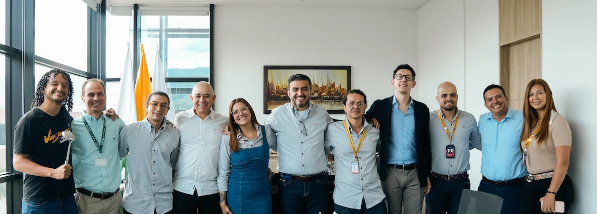 Gobierno Nacional fortalece a la IU Digital de Antioquia con dotación tecnológica y académica