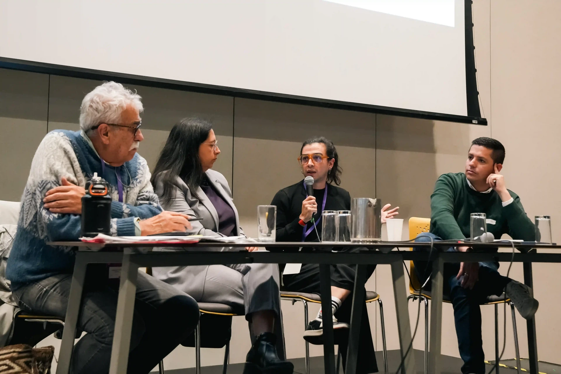 Panel de expertos dialoga sobre educación e innovación durante una de las sesiones académicas del Foro Nacional de Educación 2025.